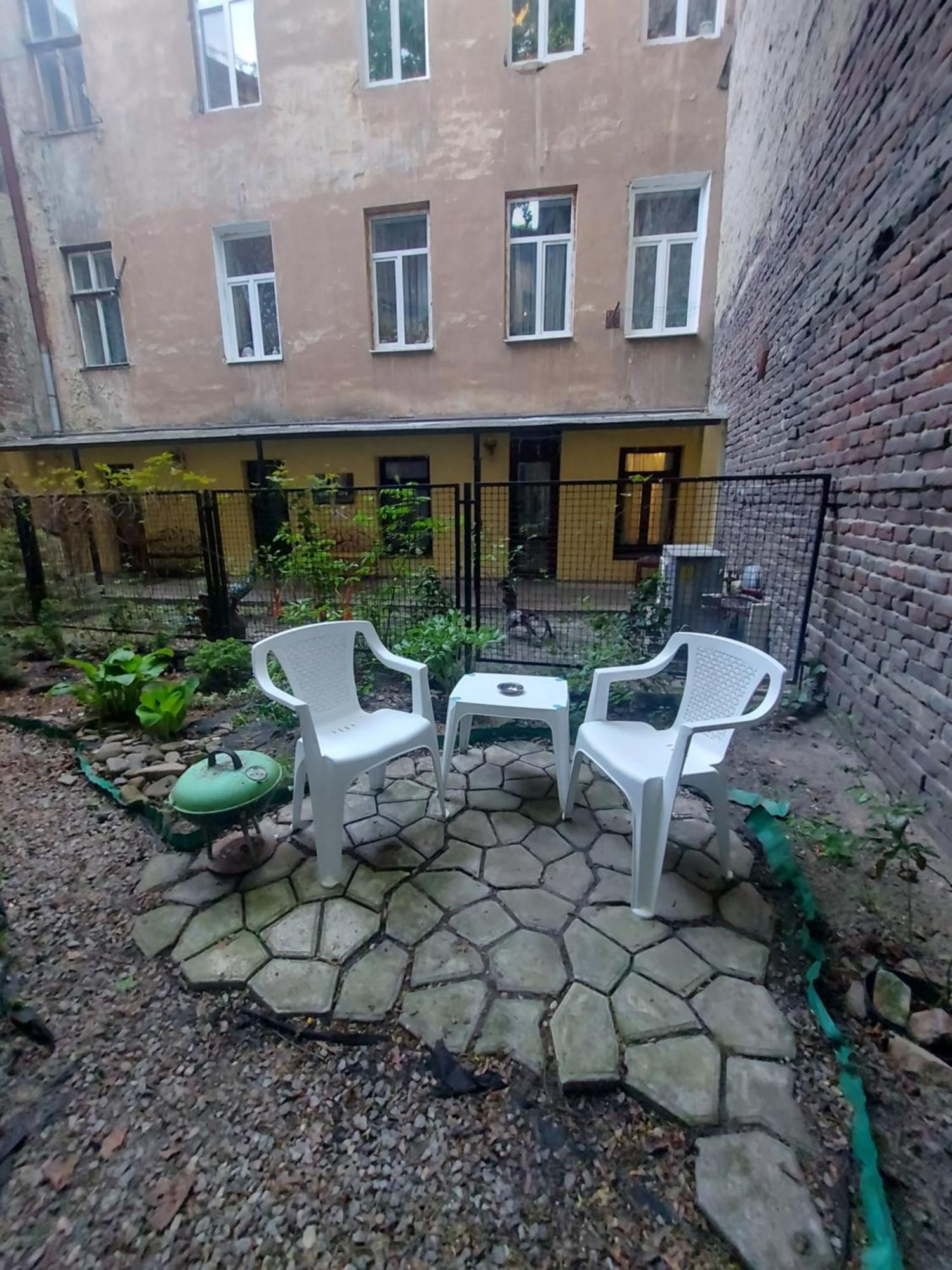 Shpytalna Apartments Leopoli Esterno foto